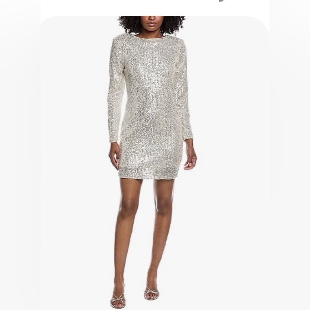 CeCe, Cocktail, Long Sleeve, Shift Style Sequined, Lined Mini Dress
Size 6
NWT